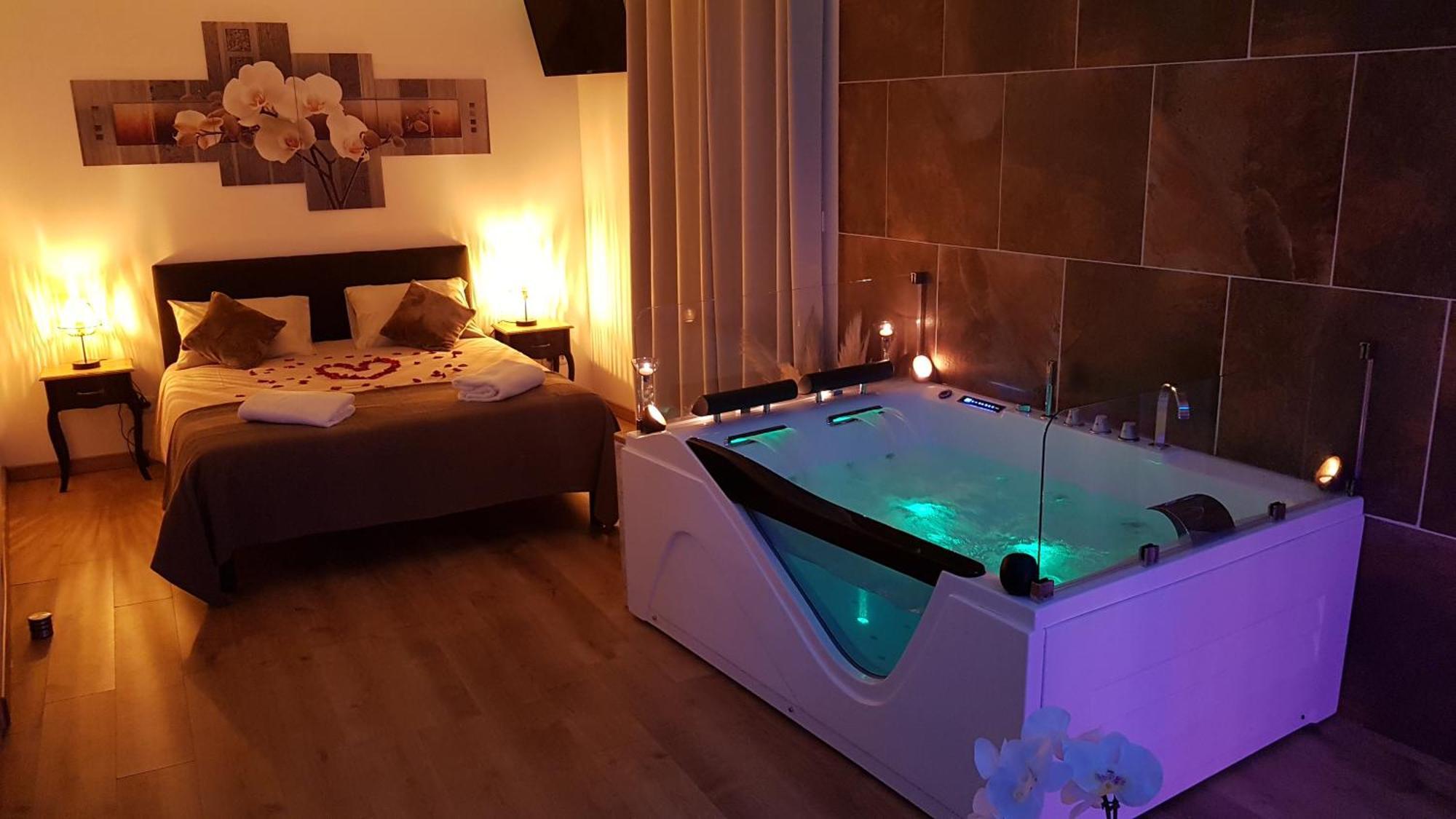 Love Room Jaccuzi Puisserguier Екстериор снимка
