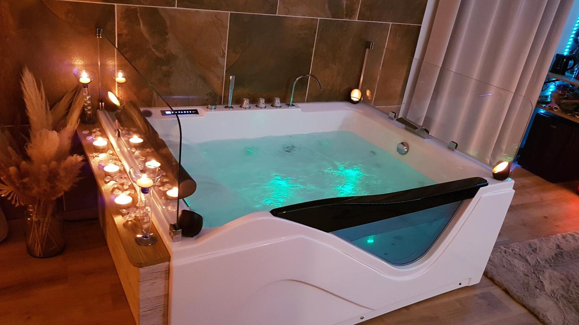 Love Room Jaccuzi Puisserguier Екстериор снимка